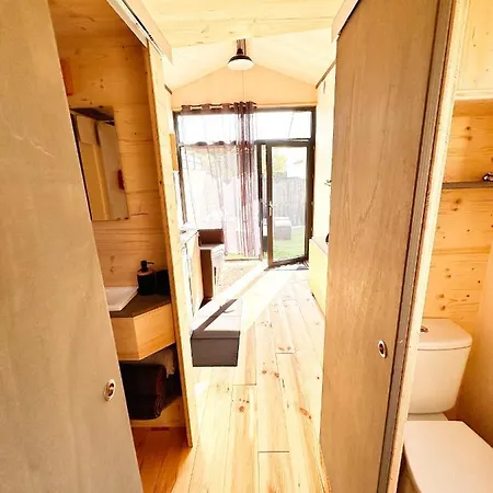 Tiny House *